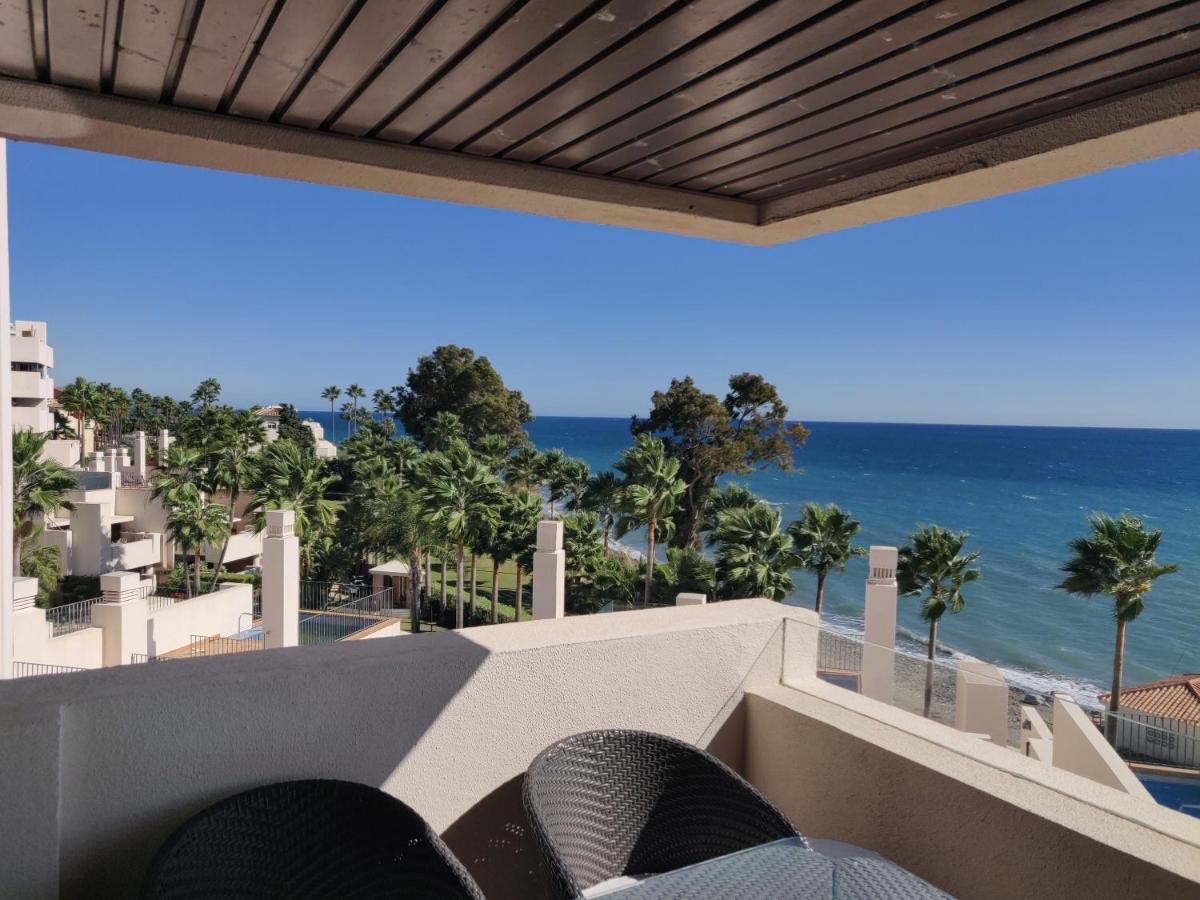 Bahia De La Plata Seafront Apartment Estepona Exterior photo